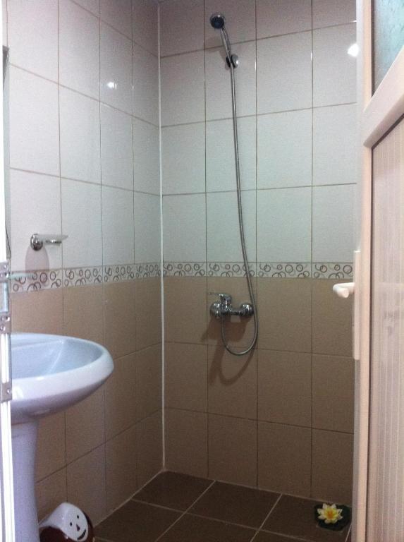 Sempati 2* Side